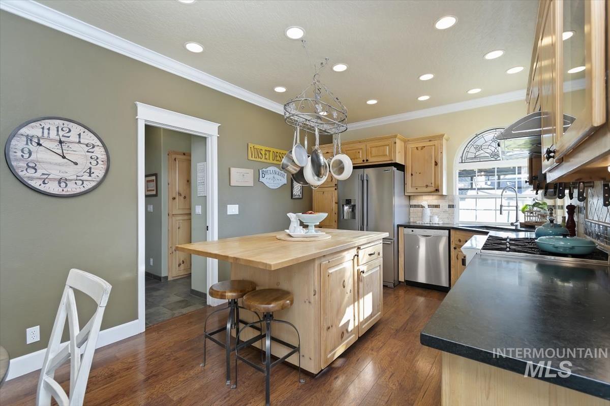 14111 Towers Dr, Caldwell, Idaho 83607, 4 Bedrooms, 2.5 Bathrooms, Residential For Sale, Price $625,000,MLS 98973262