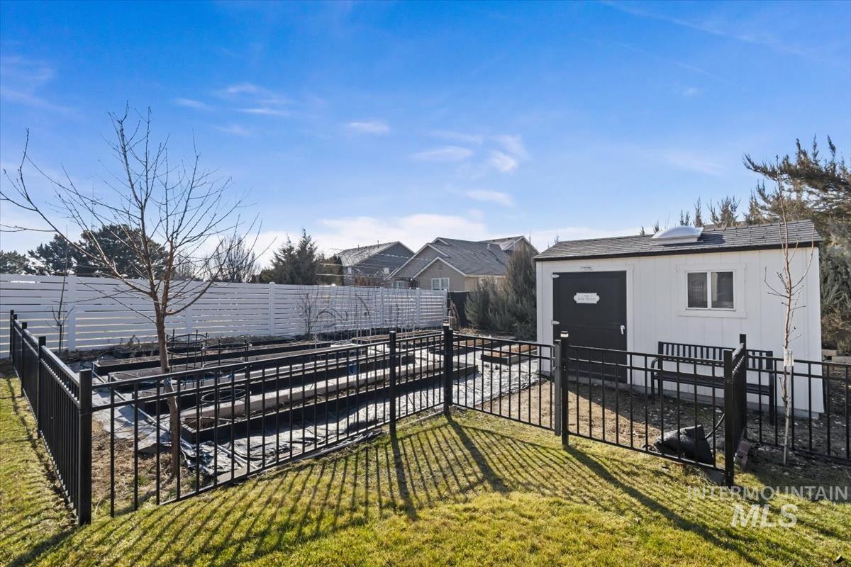 14111 Towers Dr, Caldwell, Idaho 83607, 4 Bedrooms, 2.5 Bathrooms, Residential For Sale, Price $625,000,MLS 98973262