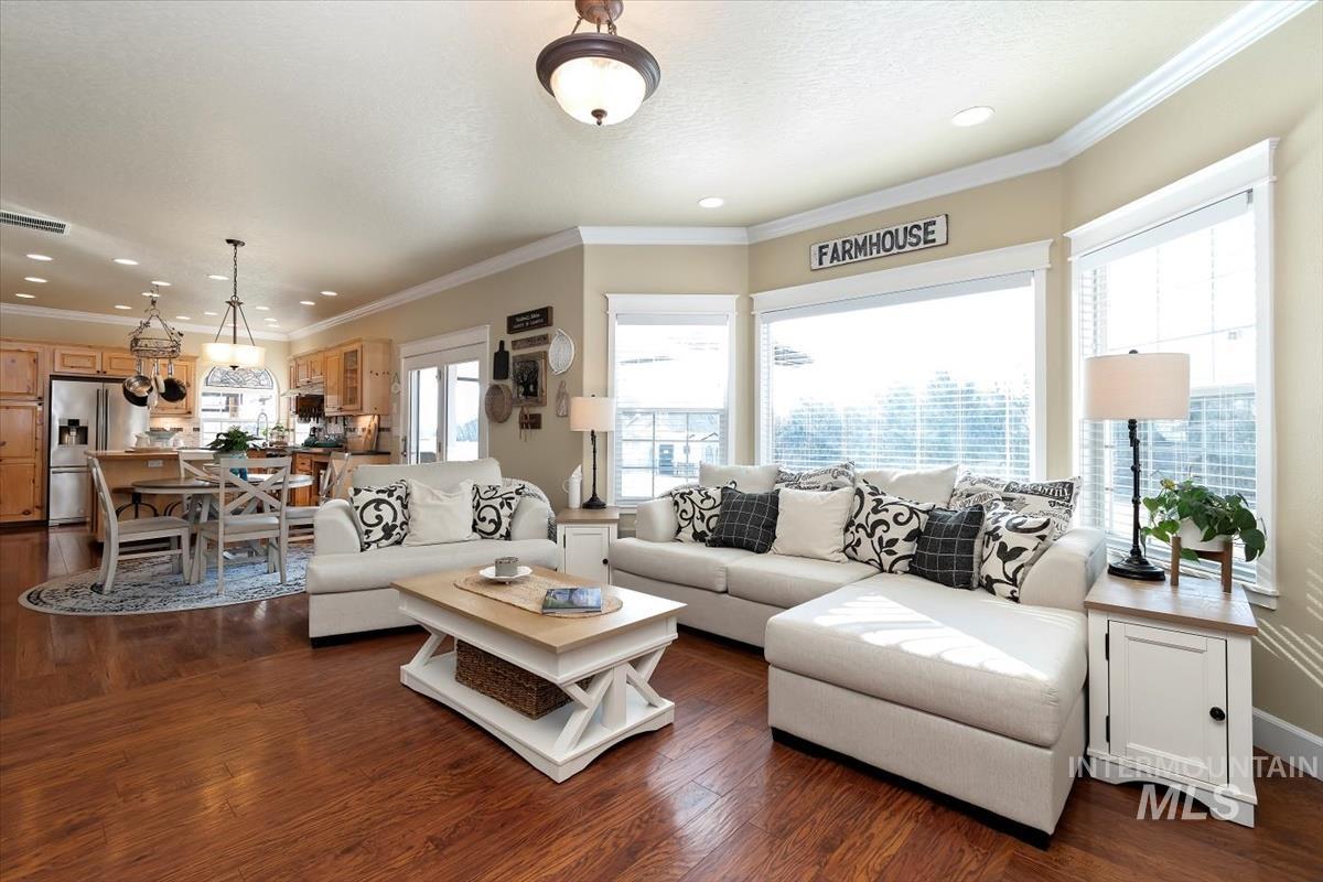 14111 Towers Dr, Caldwell, Idaho 83607, 4 Bedrooms, 2.5 Bathrooms, Residential For Sale, Price $625,000,MLS 98973262