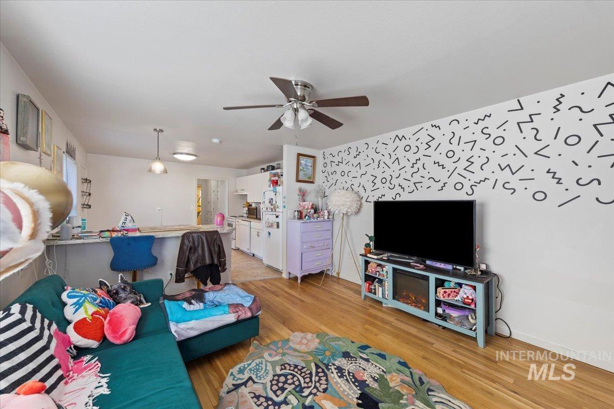 2209 W Idaho St, Boise, Idaho 83709, 2 Bedrooms, 1 Bathroom, Residential Income For Sale, Price $1,075,000,MLS 98973264