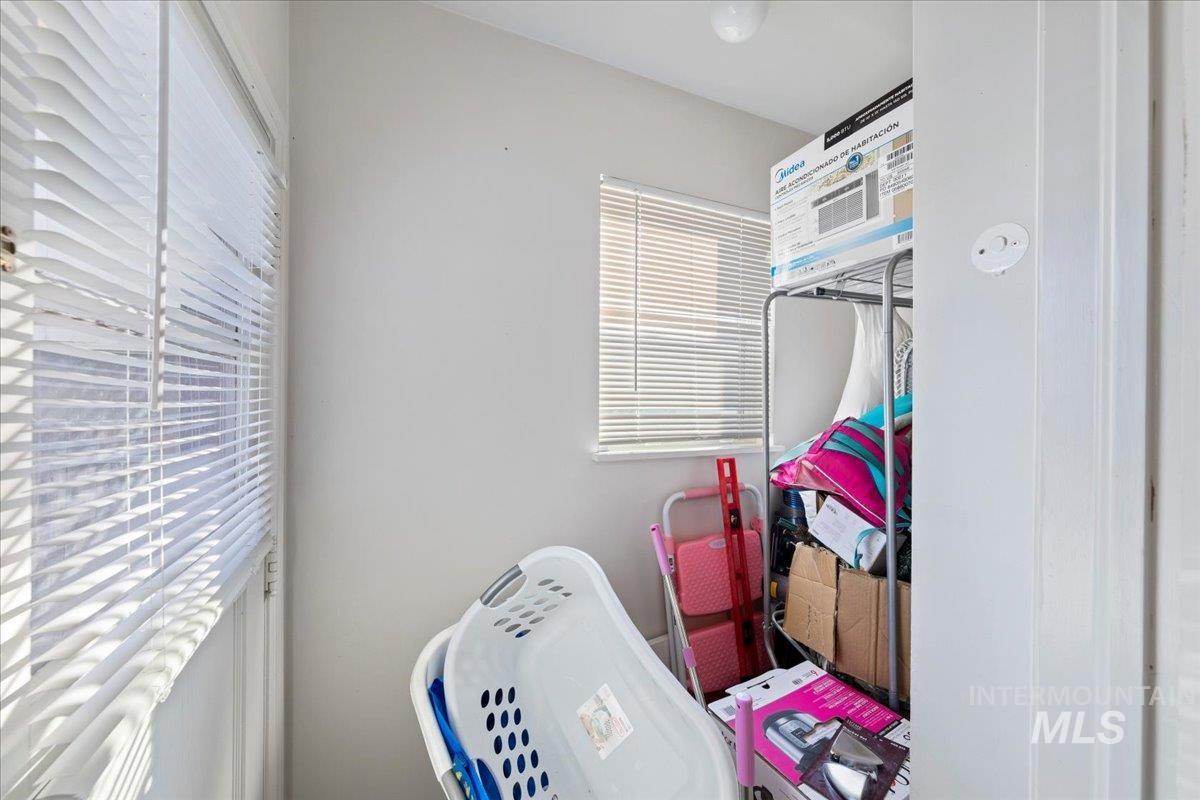 2209 W Idaho St, Boise, Idaho 83709, 2 Bedrooms, 1 Bathroom, Residential Income For Sale, Price $1,075,000,MLS 98973264