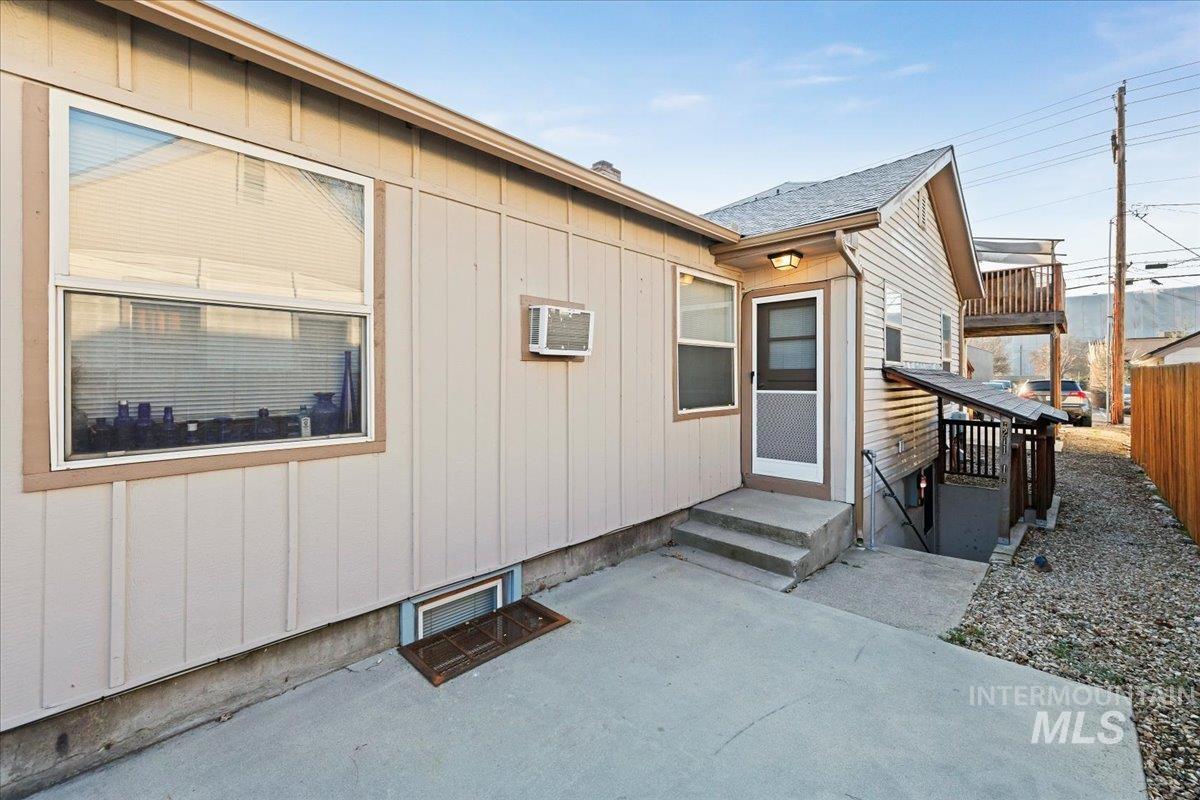 2209 W Idaho St, Boise, Idaho 83709, 2 Bedrooms, 1 Bathroom, Residential Income For Sale, Price $1,075,000,MLS 98973264
