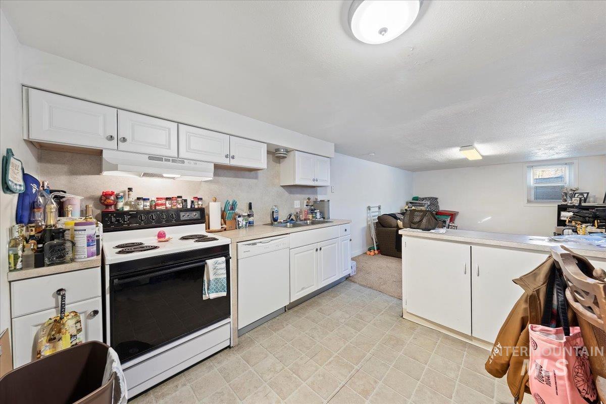 2209 W Idaho St, Boise, Idaho 83709, 2 Bedrooms, 1 Bathroom, Residential Income For Sale, Price $1,075,000,MLS 98973264