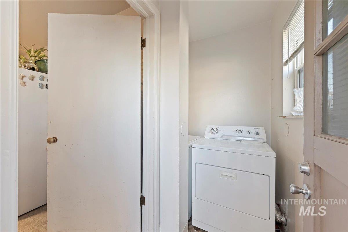 2209 W Idaho St, Boise, Idaho 83709, 2 Bedrooms, 1 Bathroom, Residential Income For Sale, Price $1,075,000,MLS 98973264