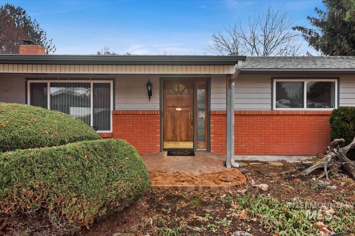 10705 W Onondaga Dr, Boise, Idaho 83709, 3 Bedrooms, 2.5 Bathrooms, Residential For Sale, Price $499,500,MLS 98973266