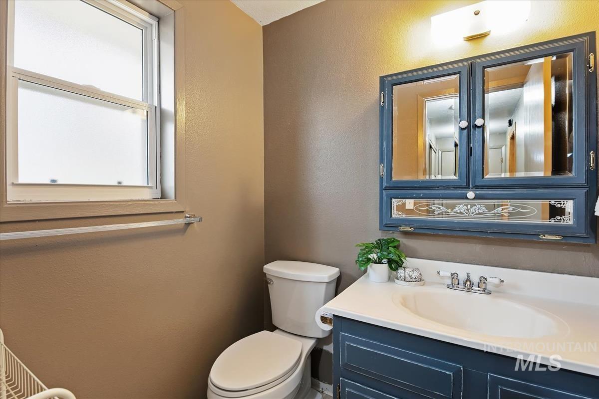 10705 W Onondaga Dr, Boise, Idaho 83709, 3 Bedrooms, 2.5 Bathrooms, Residential For Sale, Price $499,500,MLS 98973266