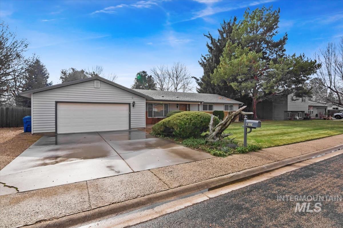 10705 W Onondaga Dr, Boise, Idaho 83709, 3 Bedrooms, 2.5 Bathrooms, Residential For Sale, Price $499,500,MLS 98973266