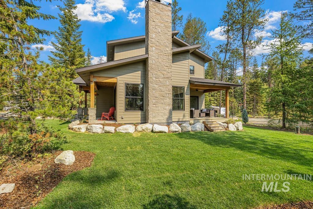 12850 Aurora Dr., Donnelly, Idaho 83615, 3 Bedrooms, 2.5 Bathrooms, Residential For Sale, Price $995,000,MLS 98973267