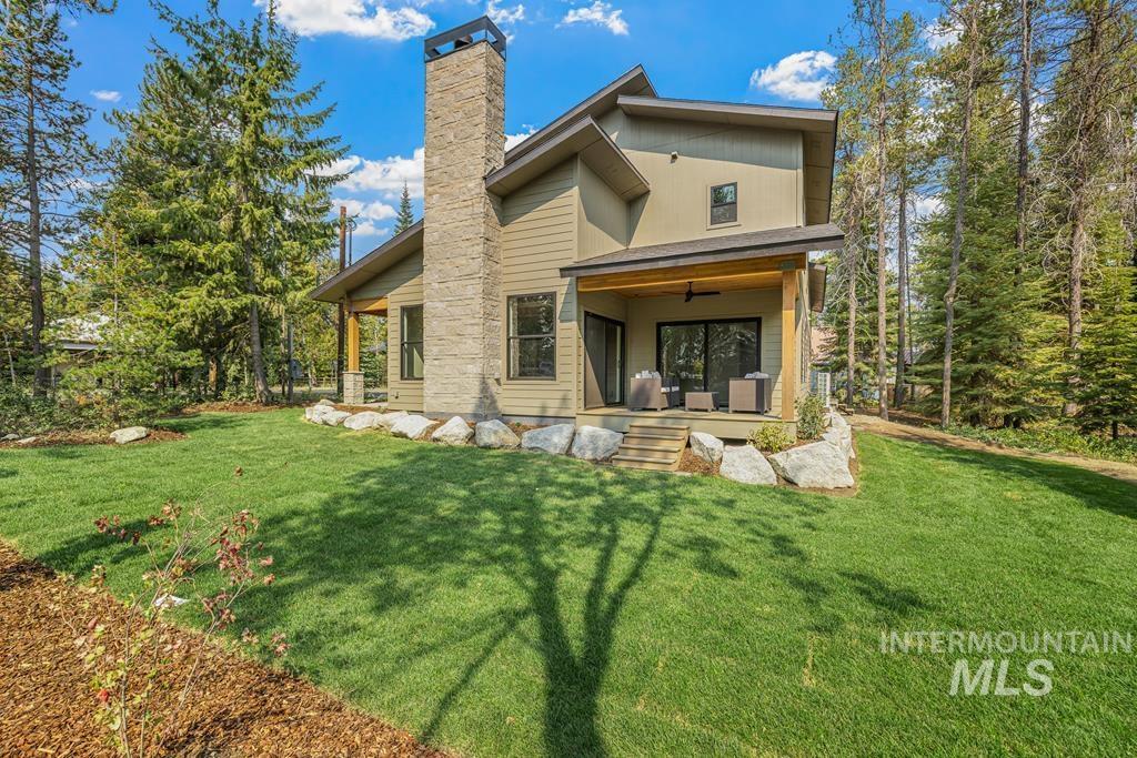 12850 Aurora Dr., Donnelly, Idaho 83615, 3 Bedrooms, 2.5 Bathrooms, Residential For Sale, Price $995,000,MLS 98973267