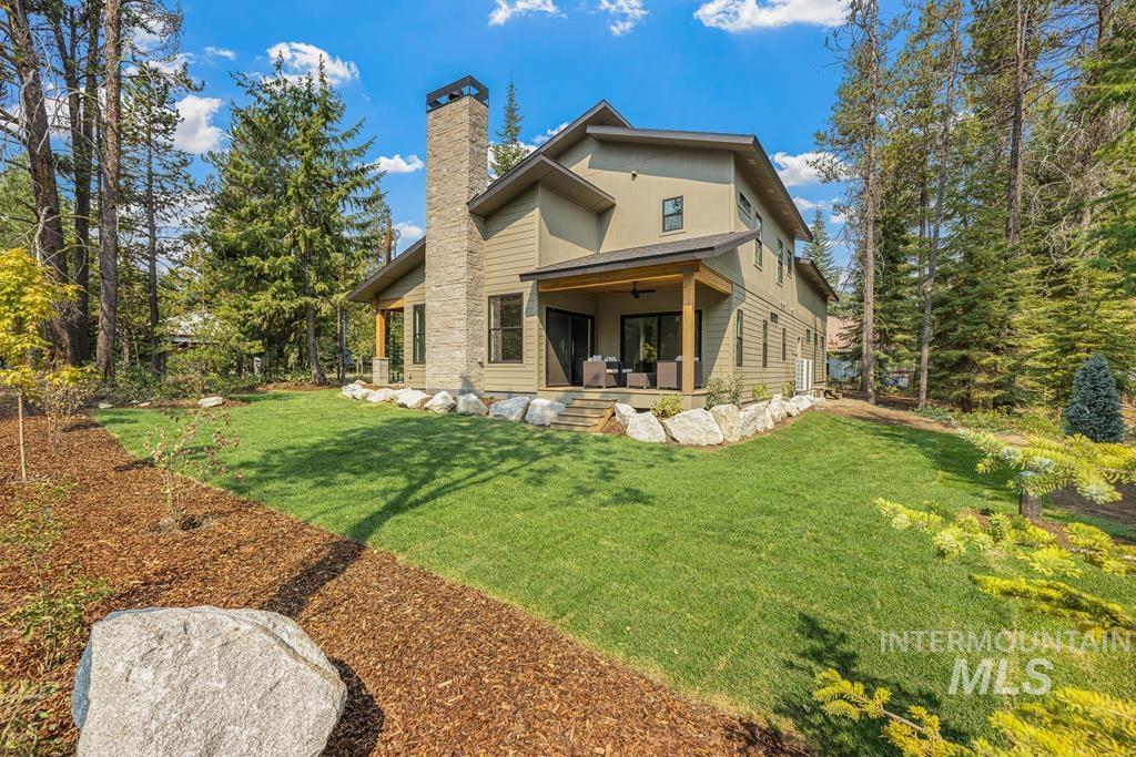 12850 Aurora Dr., Donnelly, Idaho 83615, 3 Bedrooms, 2.5 Bathrooms, Residential For Sale, Price $995,000,MLS 98973267