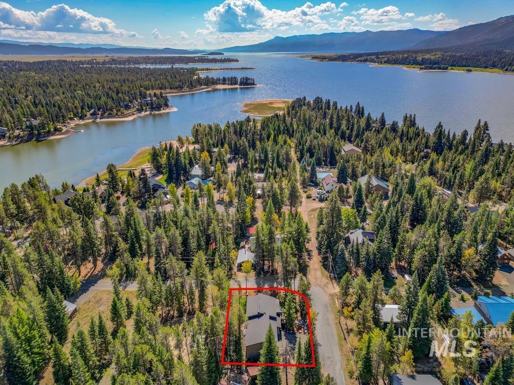 12850 Aurora Dr., Donnelly, Idaho 83615, 3 Bedrooms, 2.5 Bathrooms, Residential For Sale, Price $995,000,MLS 98973267