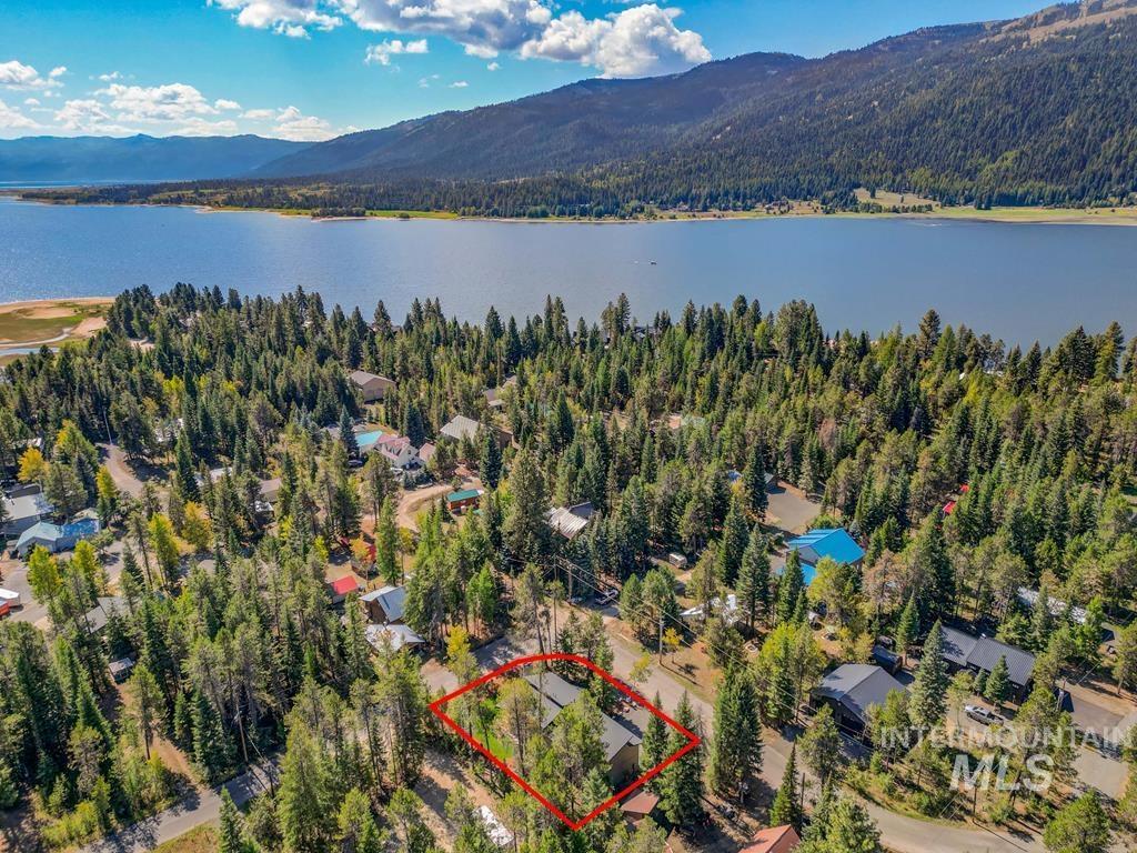 12850 Aurora Dr., Donnelly, Idaho 83615, 3 Bedrooms, 2.5 Bathrooms, Residential For Sale, Price $995,000,MLS 98973267