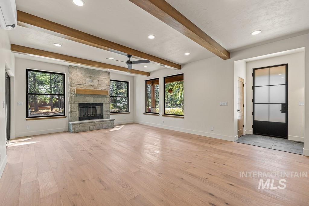 12850 Aurora Dr., Donnelly, Idaho 83615, 3 Bedrooms, 2.5 Bathrooms, Residential For Sale, Price $995,000,MLS 98973267