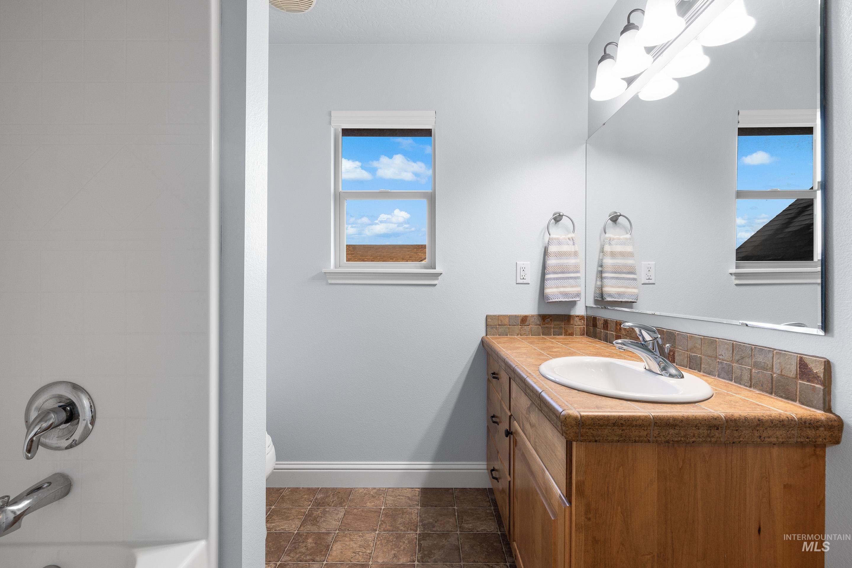 2208 E. Sicily St, Meridian, Idaho 83642, 4 Bedrooms, 3.5 Bathrooms, Residential For Sale, Price $699,900,MLS 98973268