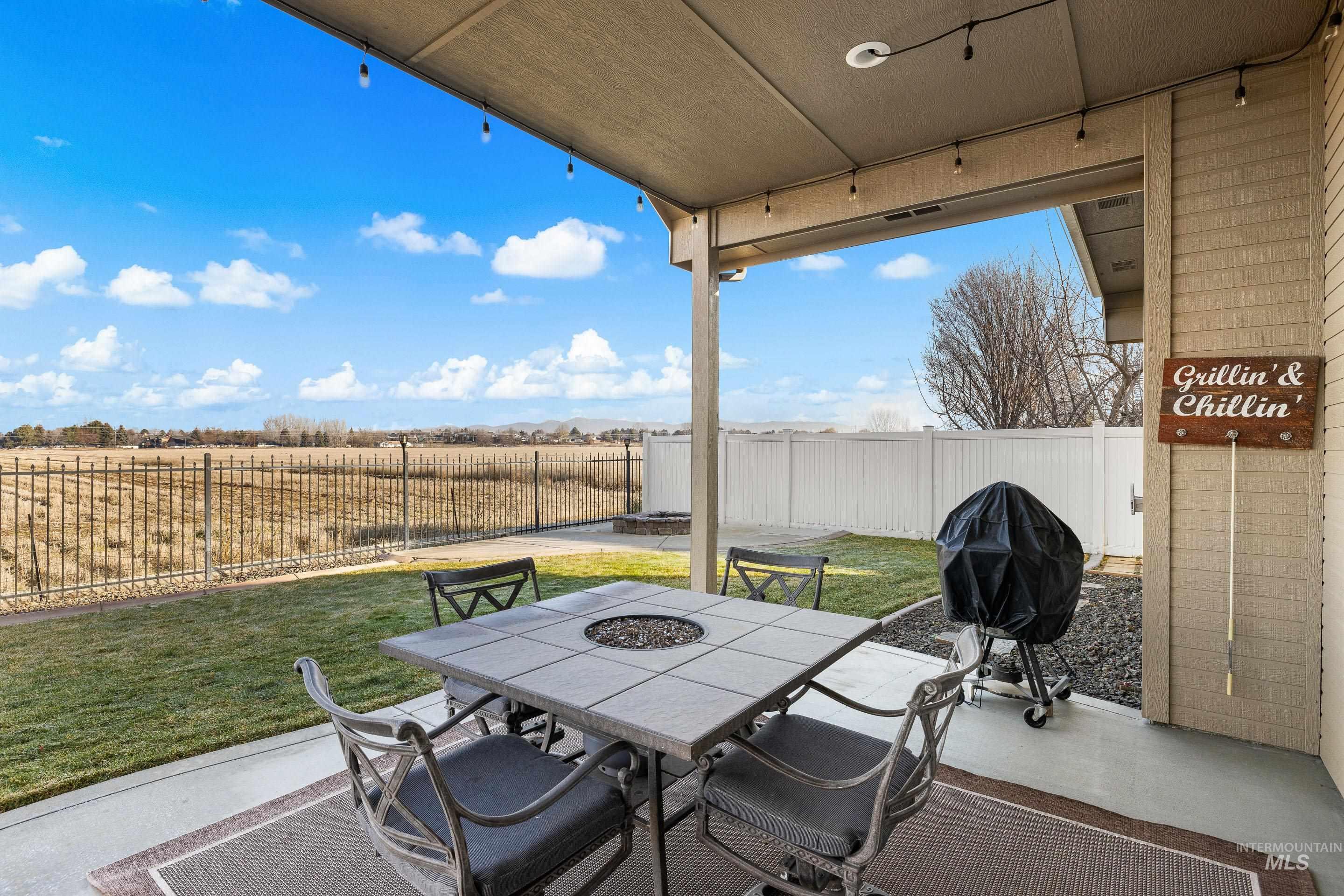 2208 E. Sicily St, Meridian, Idaho 83642, 4 Bedrooms, 3.5 Bathrooms, Residential For Sale, Price $699,900,MLS 98973268