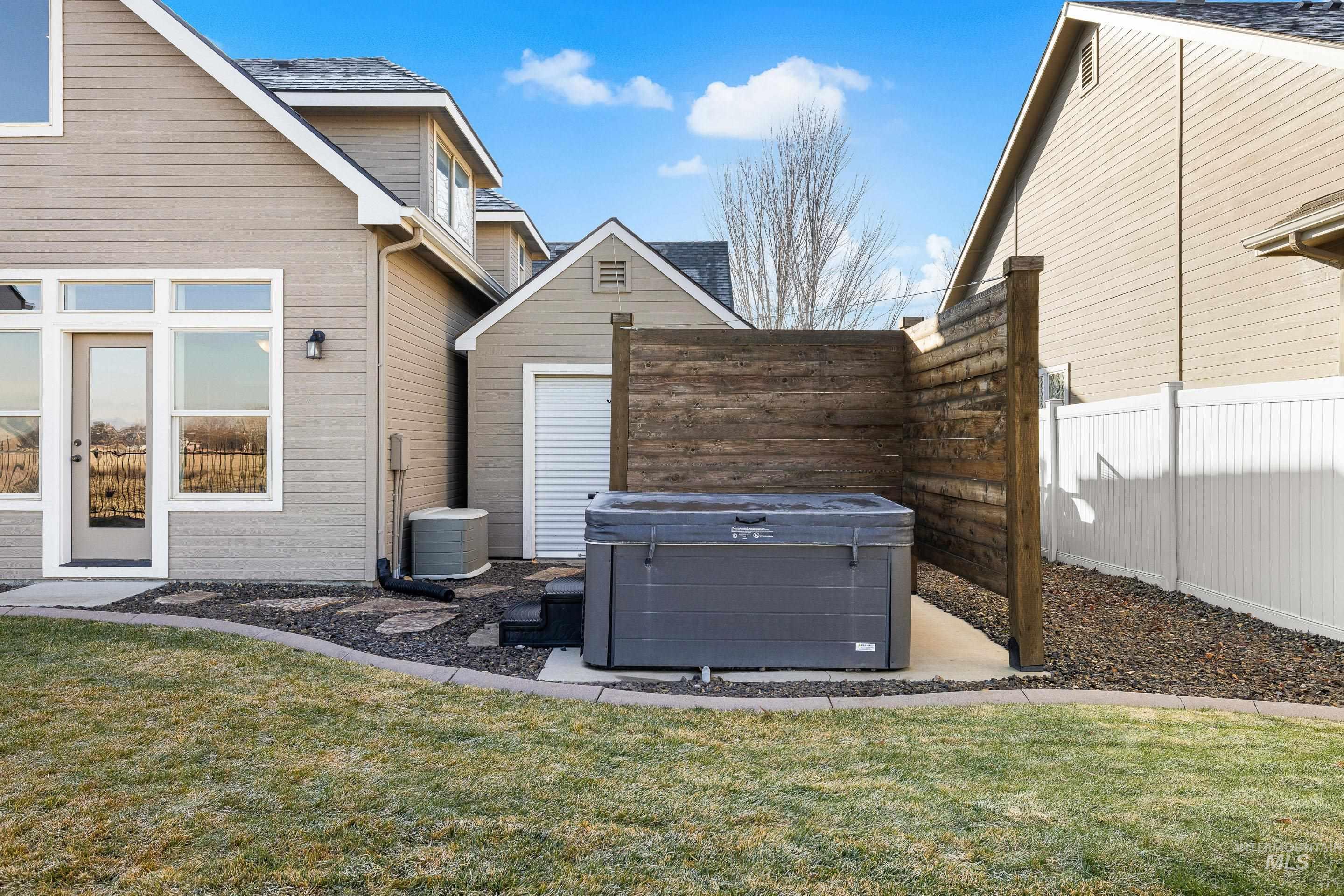 2208 E. Sicily St, Meridian, Idaho 83642, 4 Bedrooms, 3.5 Bathrooms, Residential For Sale, Price $699,900,MLS 98973268