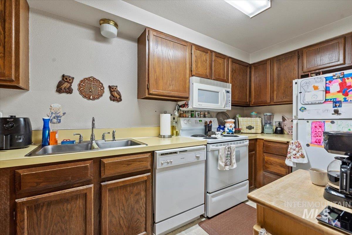 819 N Benjamin Ln, Boise, Idaho 83704, 2 Bedrooms, 1.5 Bathrooms, Residential Income For Sale, Price $849,900,MLS 98973269