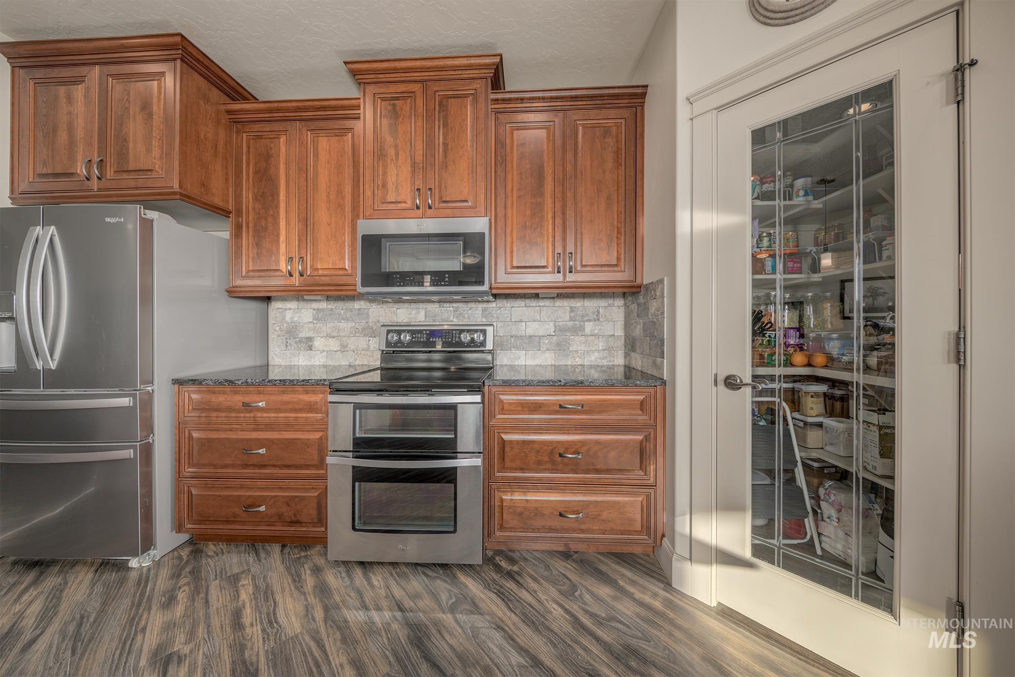 6916 E Brindle Point Dr, Nampa, Idaho 83687, 4 Bedrooms, 2.5 Bathrooms, Residential For Sale, Price $1,320,000,MLS 98973273