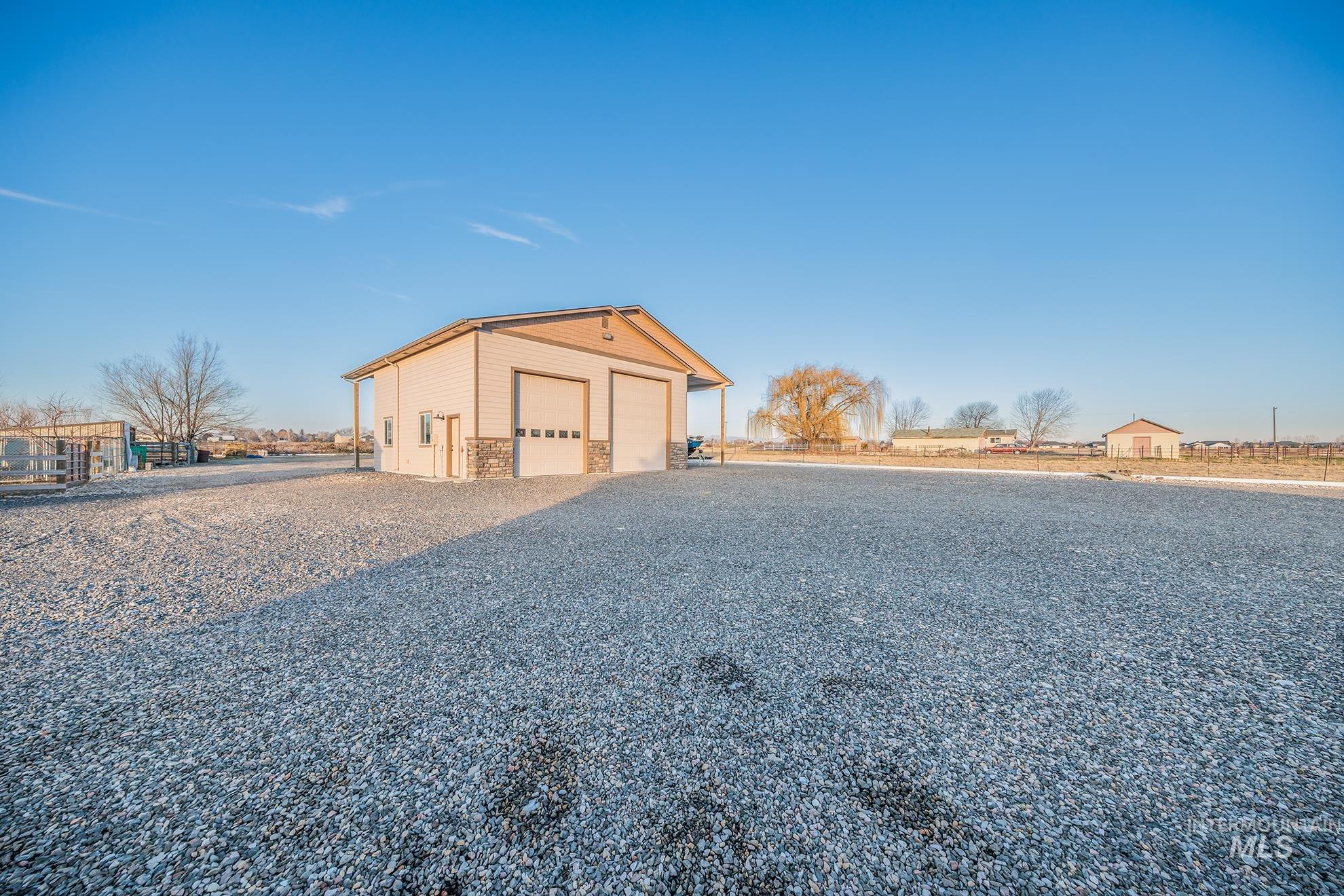 6916 E Brindle Point Dr, Nampa, Idaho 83687, 4 Bedrooms, 2.5 Bathrooms, Residential For Sale, Price $1,320,000,MLS 98973273