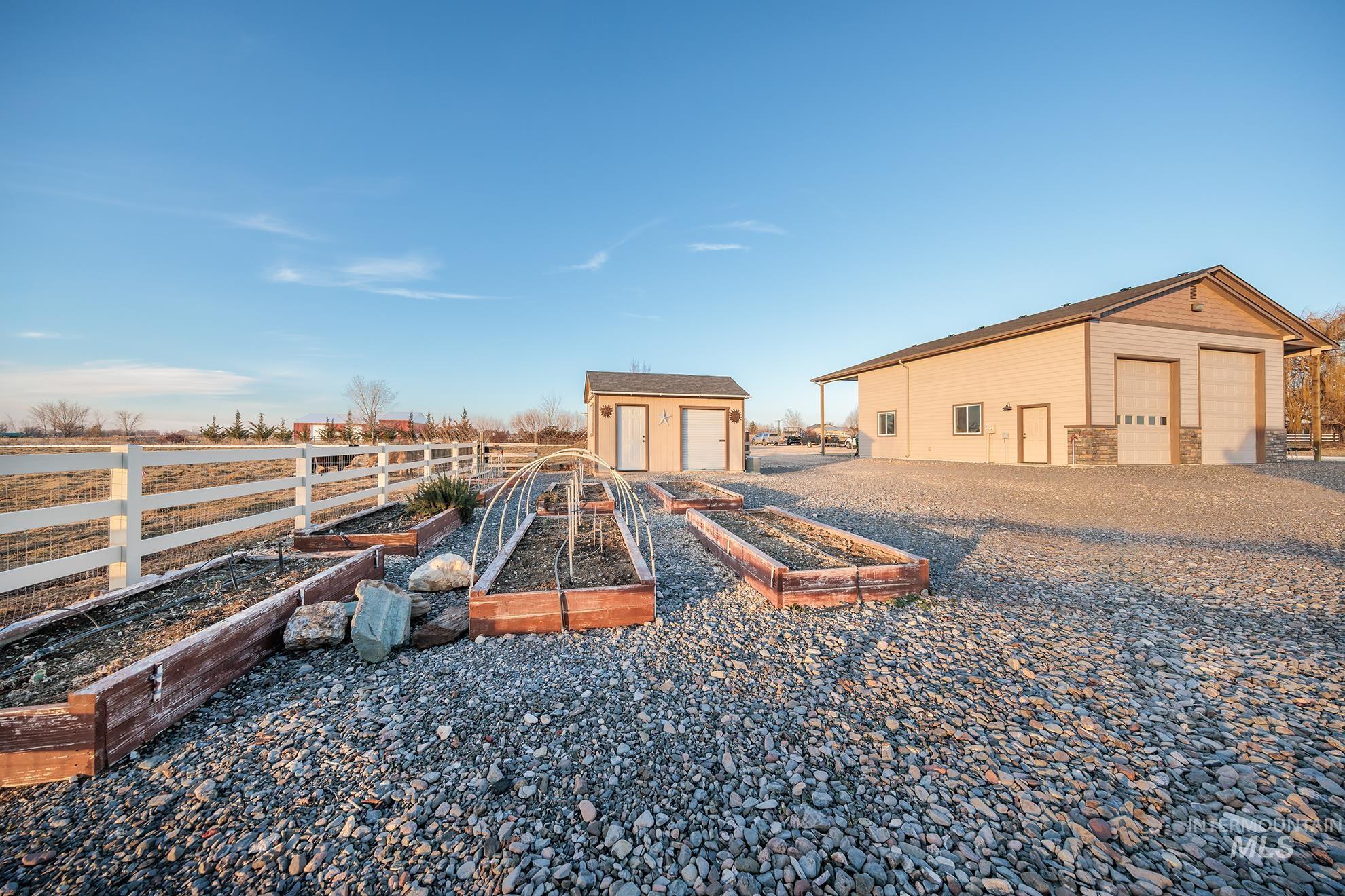 6916 E Brindle Point Dr, Nampa, Idaho 83687, 4 Bedrooms, 2.5 Bathrooms, Residential For Sale, Price $1,320,000,MLS 98973273