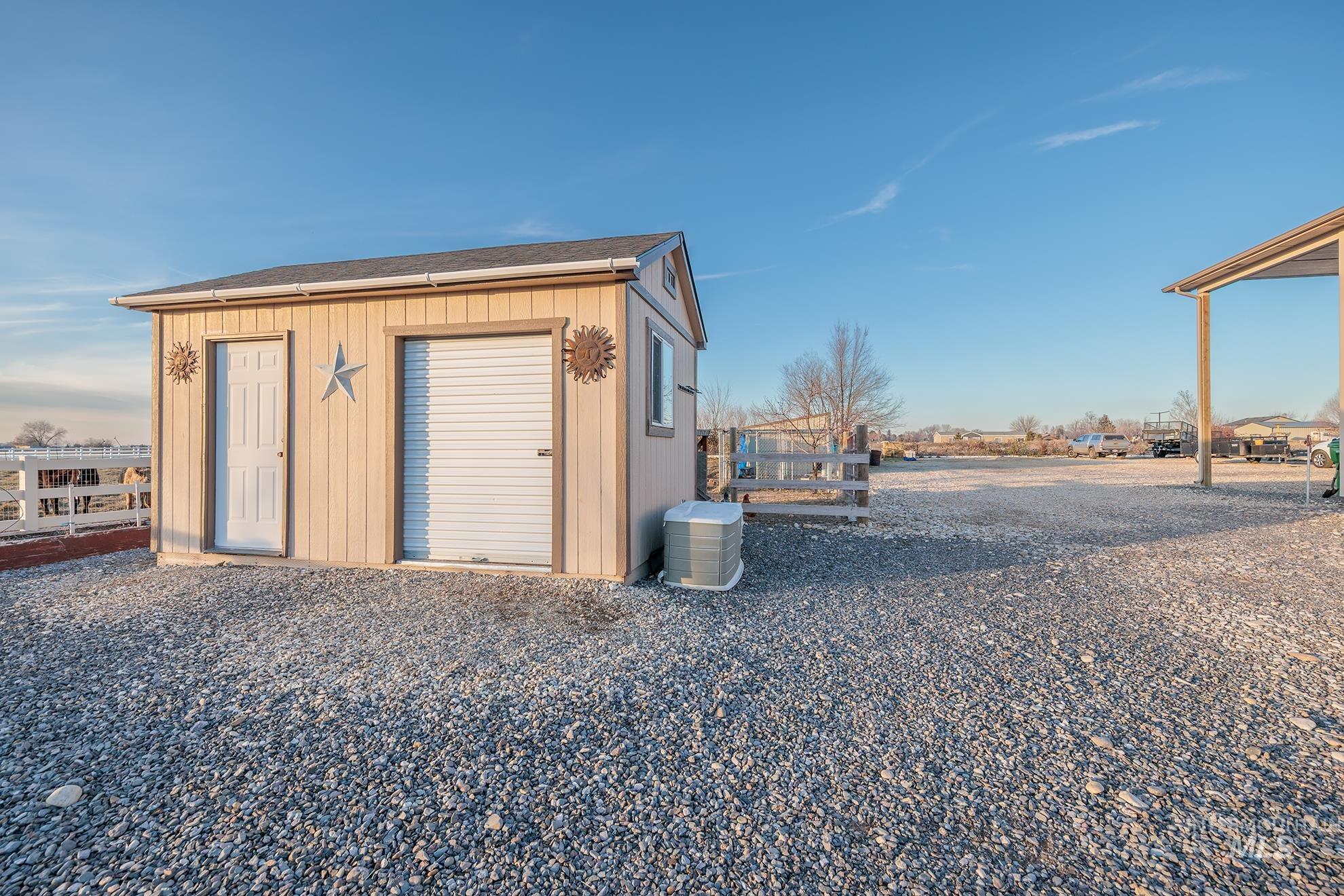 6916 E Brindle Point Dr, Nampa, Idaho 83687, 4 Bedrooms, 2.5 Bathrooms, Residential For Sale, Price $1,320,000,MLS 98973273