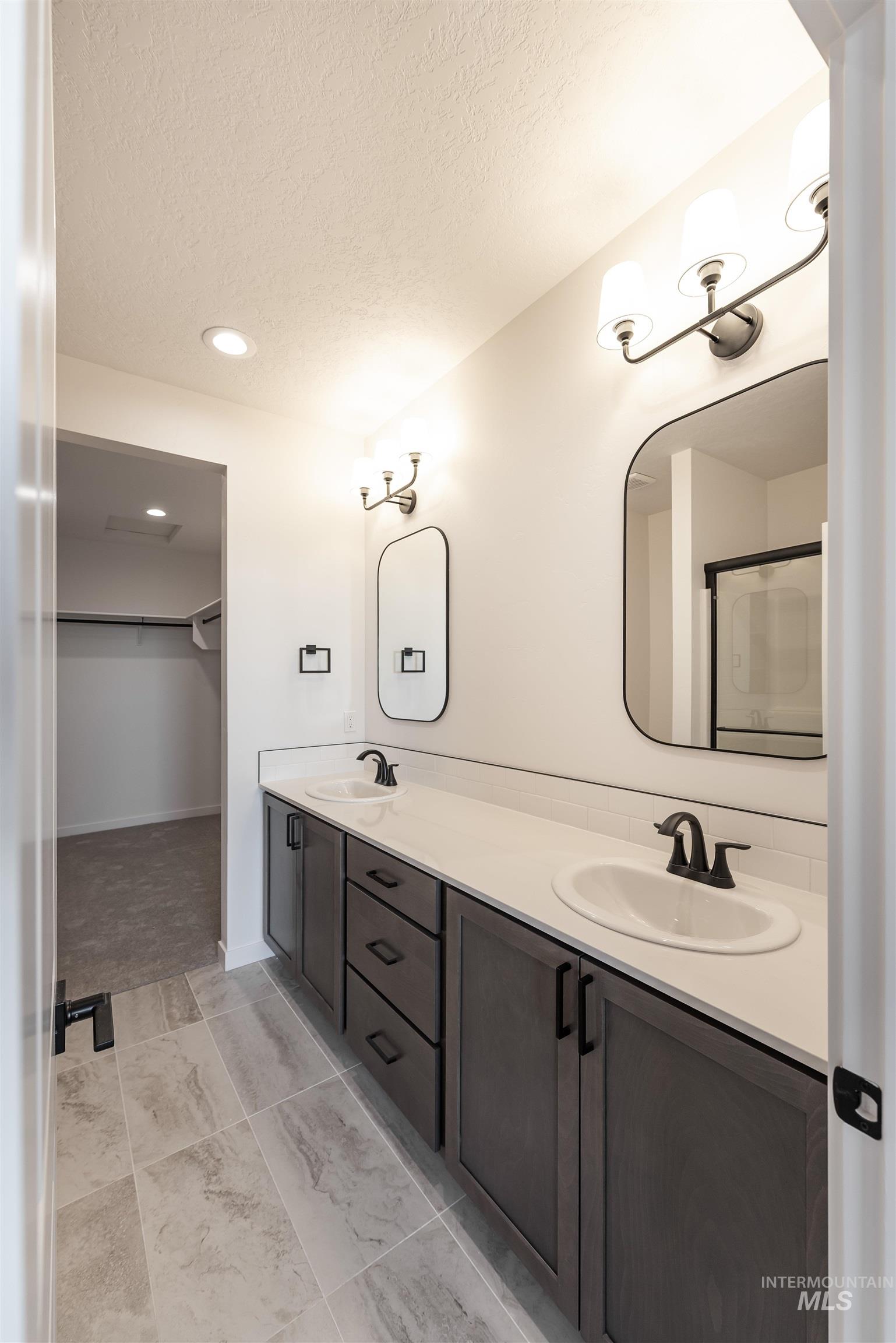 380 S Bumper Way, Boise, Idaho 83716, 3 Bedrooms, 2.5 Bathrooms, Residential For Sale, Price $489,900, 98973274