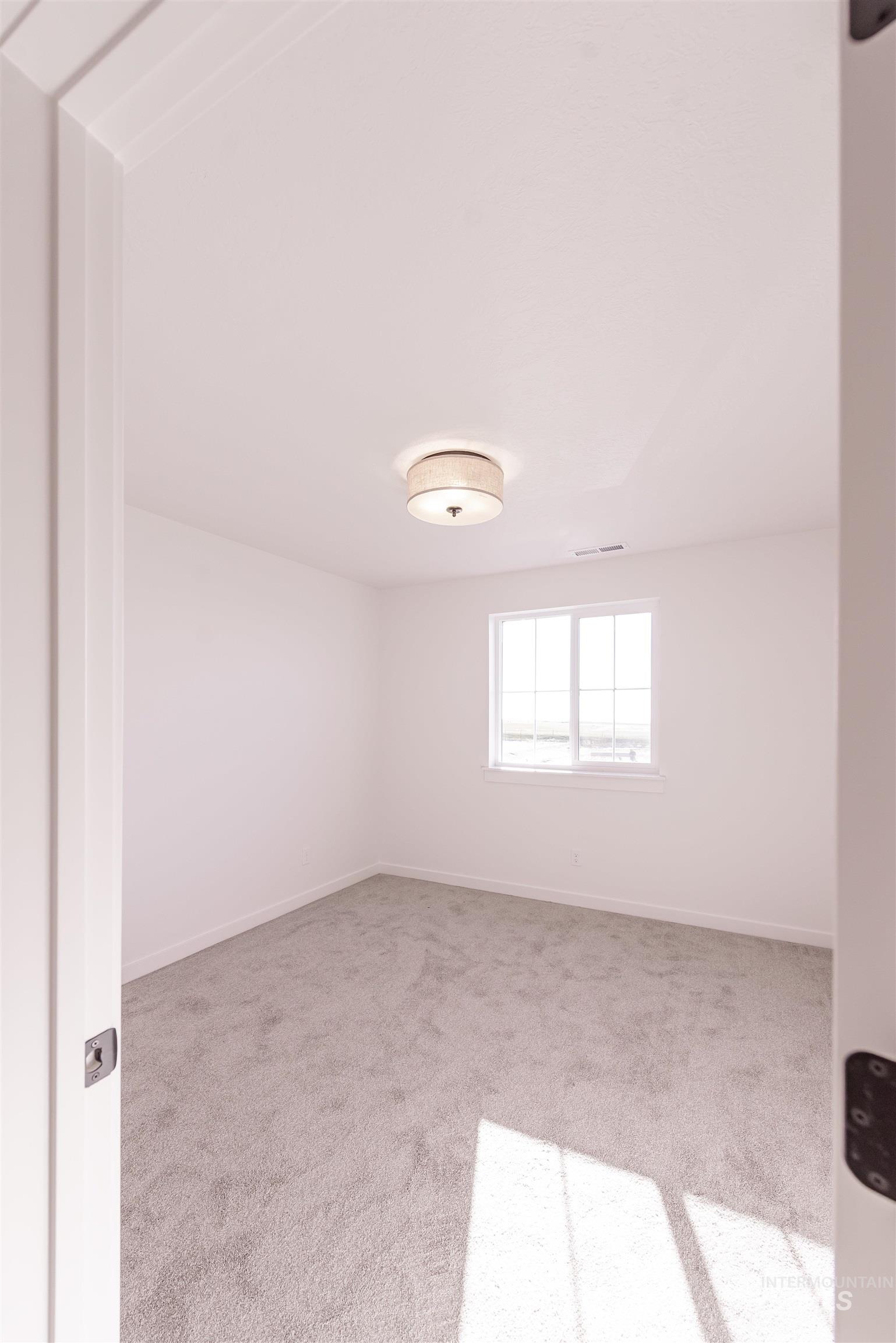 380 S Bumper Way, Boise, Idaho 83716, 3 Bedrooms, 2.5 Bathrooms, Residential For Sale, Price $489,900, 98973274