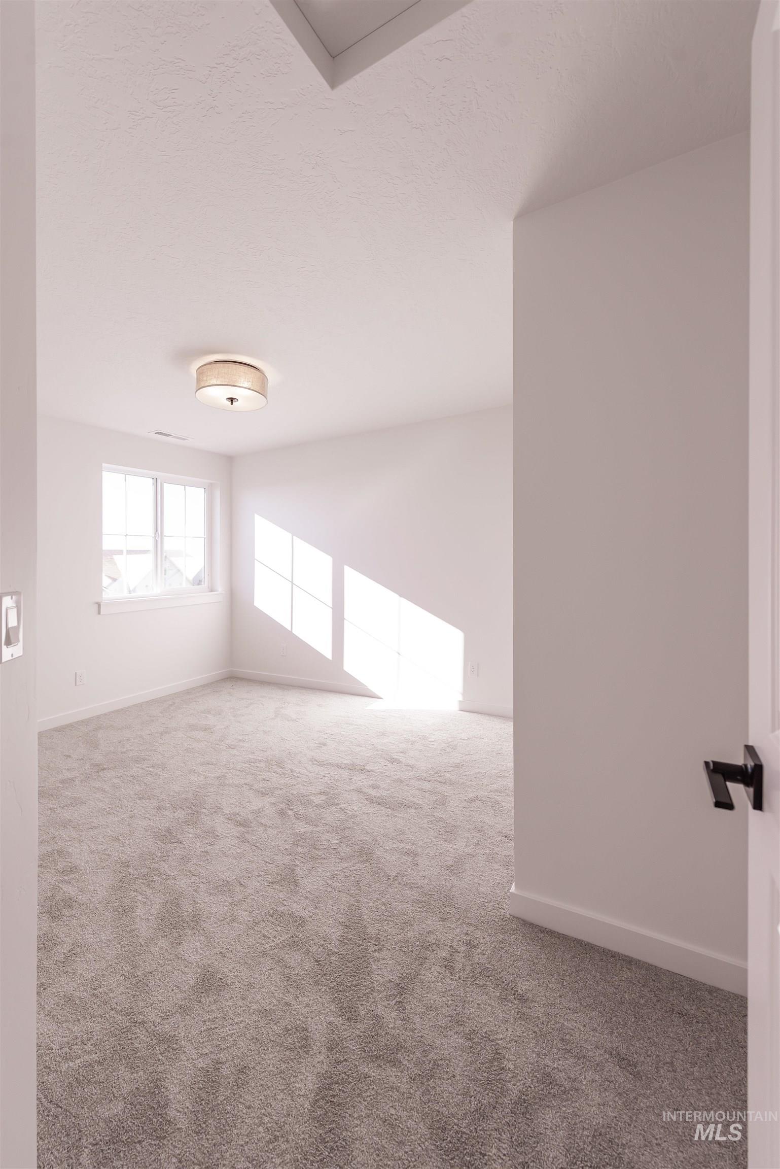 380 S Bumper Way, Boise, Idaho 83716, 3 Bedrooms, 2.5 Bathrooms, Residential For Sale, Price $489,900, 98973274