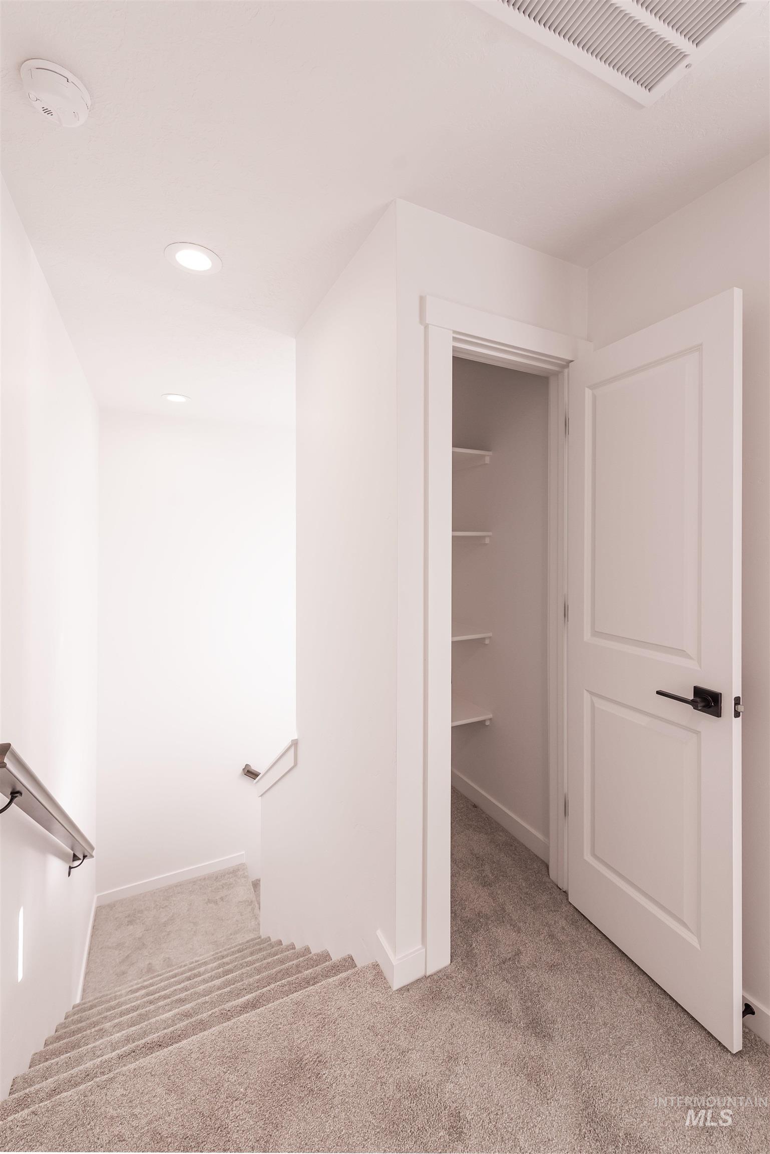 380 S Bumper Way, Boise, Idaho 83716, 3 Bedrooms, 2.5 Bathrooms, Residential For Sale, Price $489,900, 98973274