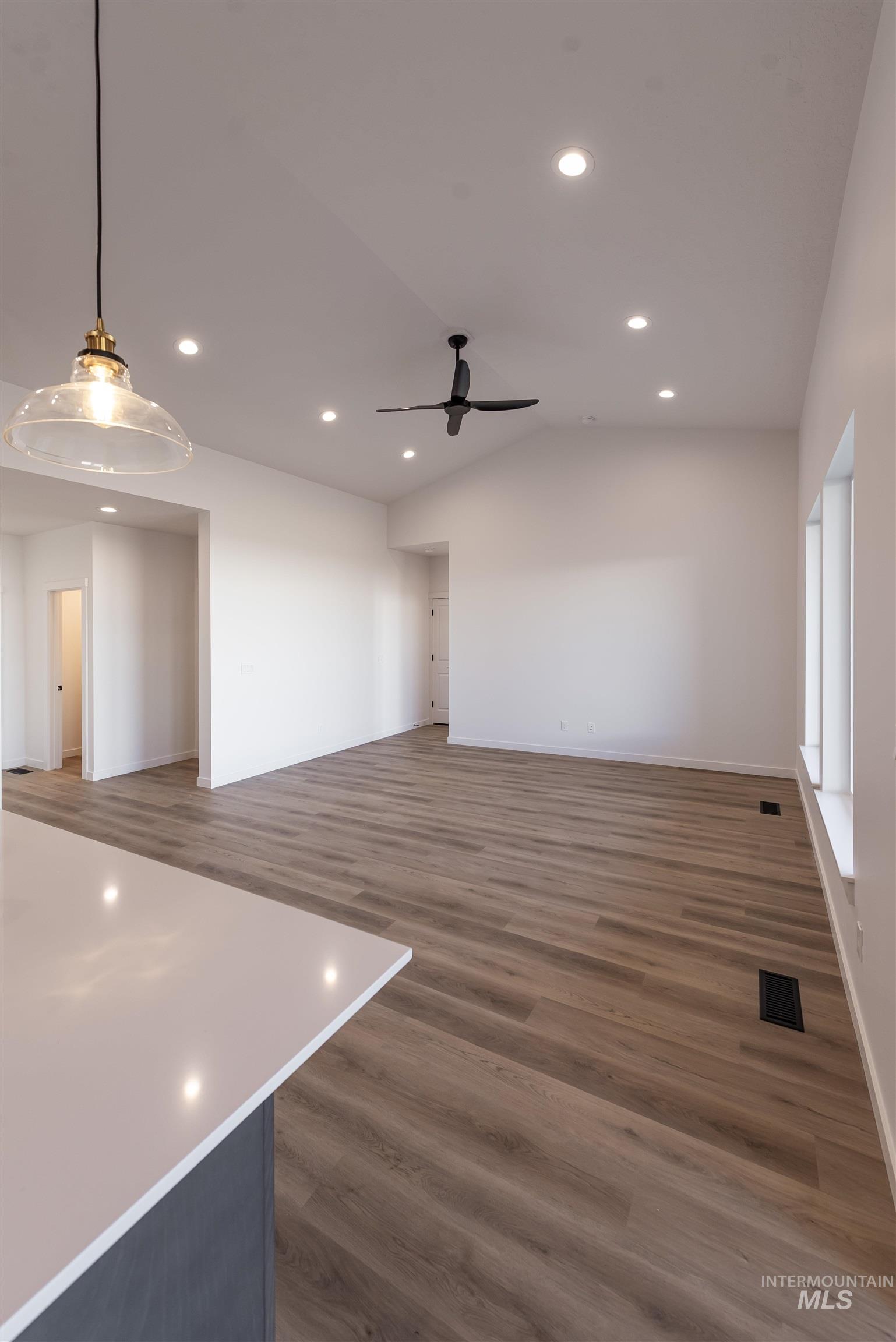 380 S Bumper Way, Boise, Idaho 83716, 3 Bedrooms, 2.5 Bathrooms, Residential For Sale, Price $489,900, 98973274