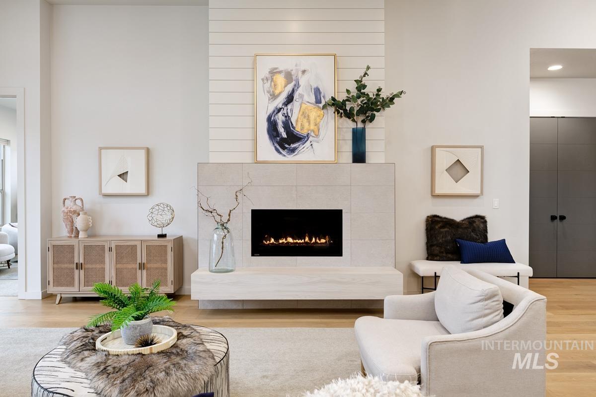 556 W Carnelian Lane, Eagle, Idaho 83616, 3 Bedrooms, 2 Bathrooms, Residential For Sale, Price $799,000,MLS 98973275