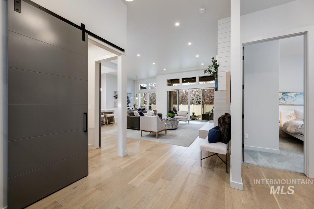 556 W Carnelian Lane, Eagle, Idaho 83616, 3 Bedrooms, 2 Bathrooms, Residential For Sale, Price $799,000,MLS 98973275