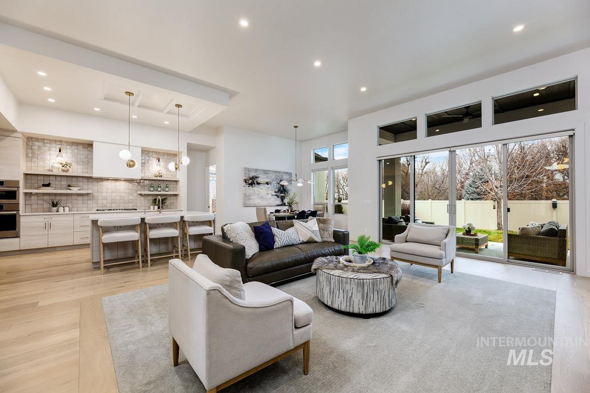 556 W Carnelian Lane, Eagle, Idaho 83616, 3 Bedrooms, 2 Bathrooms, Residential For Sale, Price $799,000,MLS 98973275