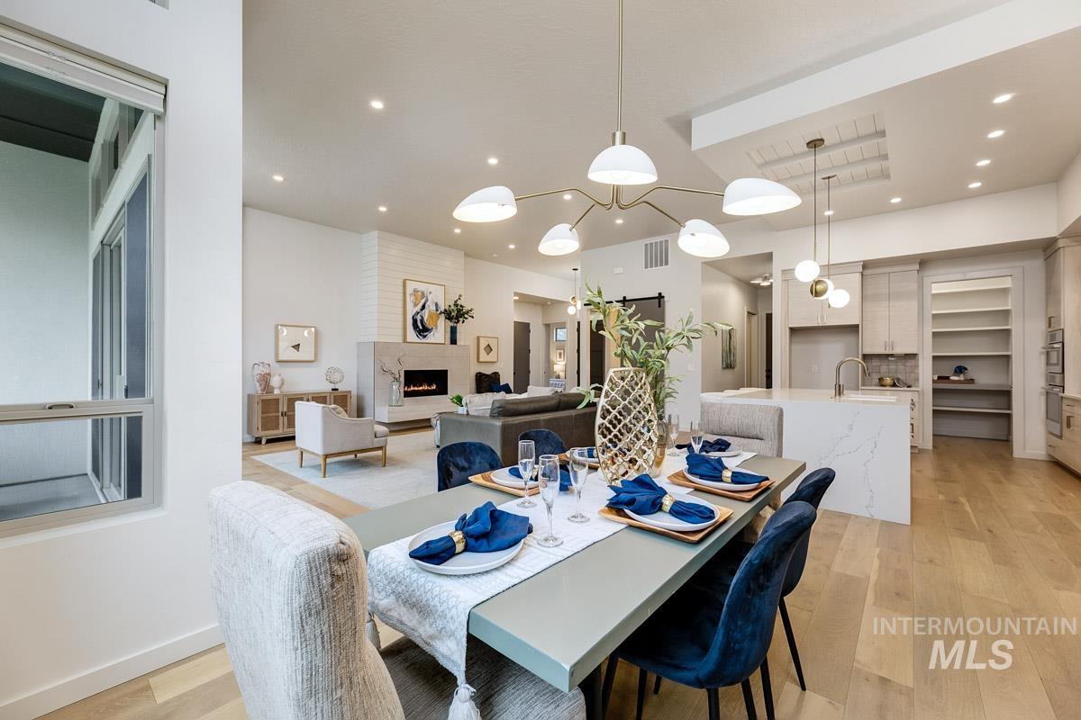 556 W Carnelian Lane, Eagle, Idaho 83616, 3 Bedrooms, 2 Bathrooms, Residential For Sale, Price $799,000,MLS 98973275