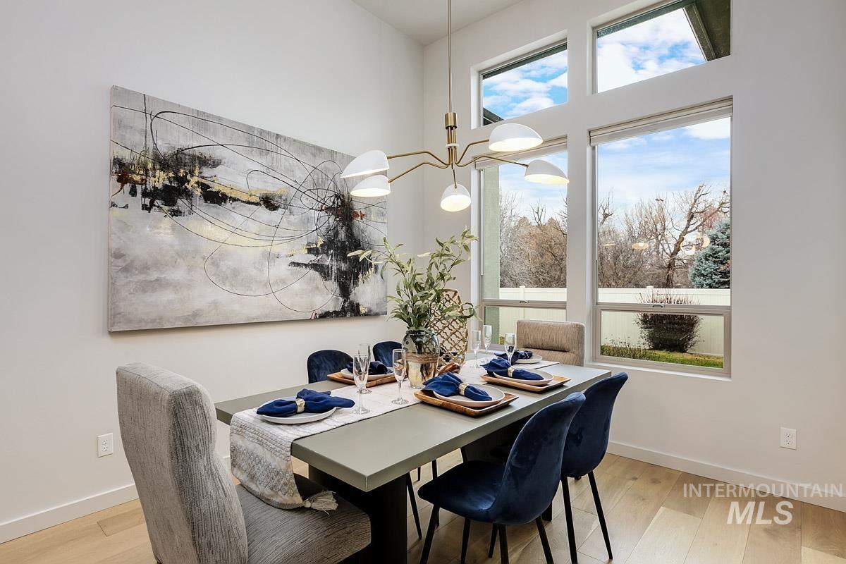 556 W Carnelian Lane, Eagle, Idaho 83616, 3 Bedrooms, 2 Bathrooms, Residential For Sale, Price $799,000,MLS 98973275