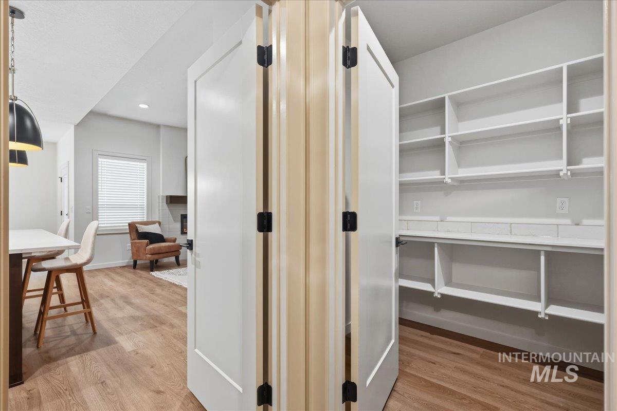 1756 Kayak Rd, Emmett, Idaho 83617, 3 Bedrooms, 2 Bathrooms, Residential For Sale, Price $499,900, 98973276