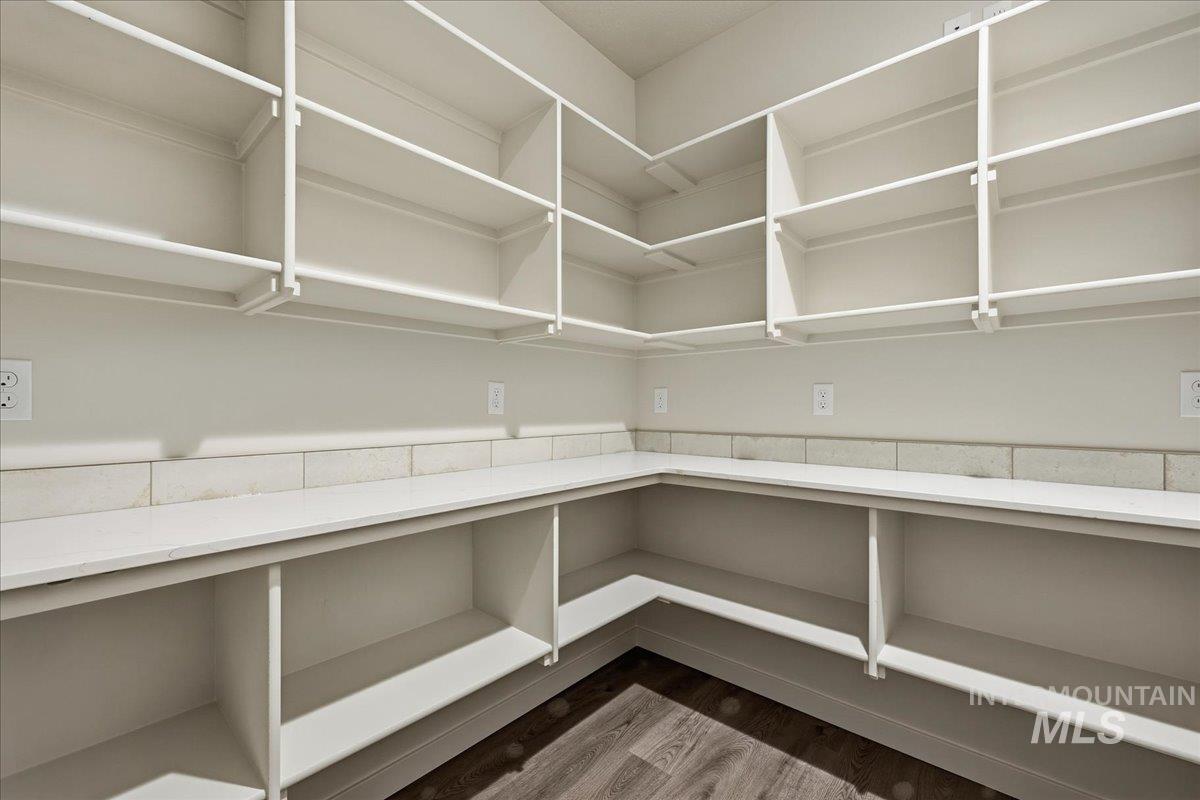 1756 Kayak Rd, Emmett, Idaho 83617, 3 Bedrooms, 2 Bathrooms, Residential For Sale, Price $499,900, 98973276