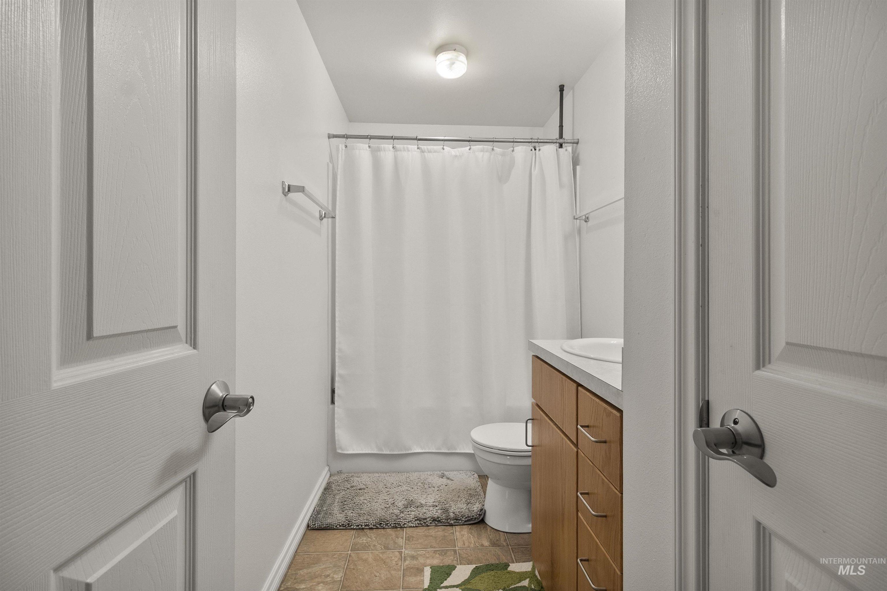 904 Vandal Dr. A-H, Moscow, Idaho 83843, 2 Bedrooms, 2 Bathrooms, Residential Income For Sale, Price $1,300,000,MLS 98973277