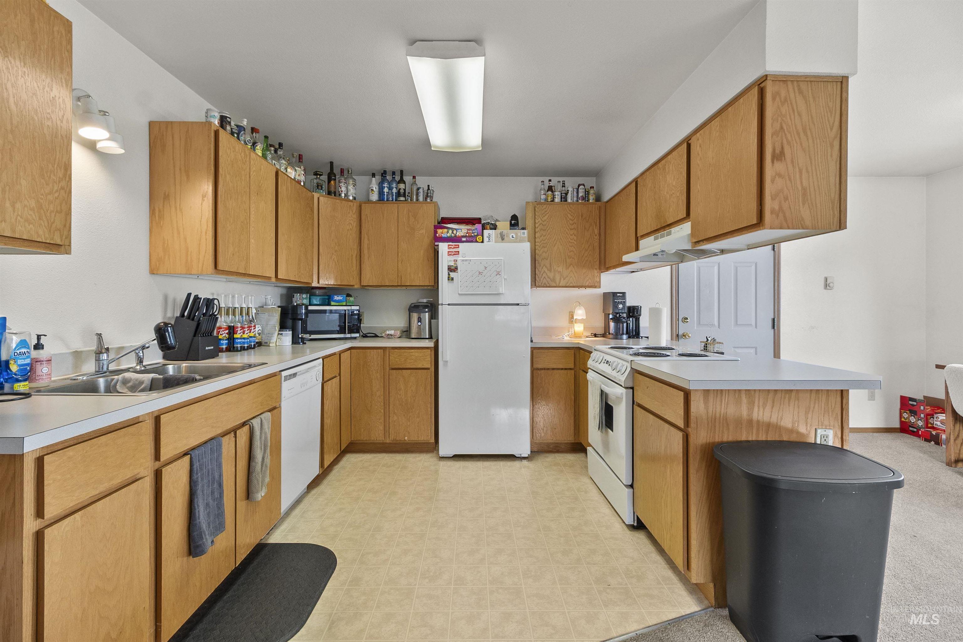 904 Vandal Dr. A-H, Moscow, Idaho 83843, 2 Bedrooms, 2 Bathrooms, Residential Income For Sale, Price $1,300,000,MLS 98973277