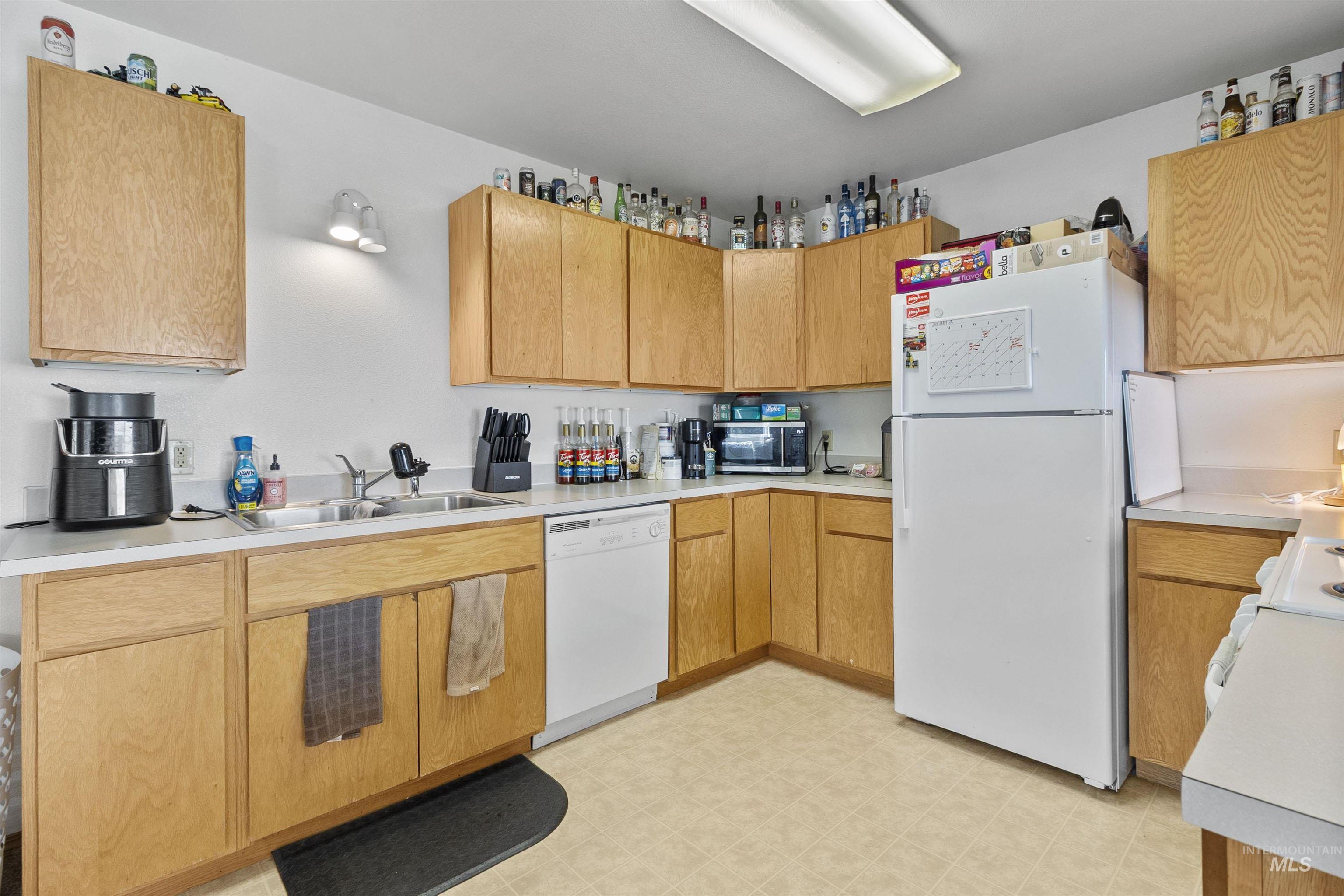 904 Vandal Dr. A-H, Moscow, Idaho 83843, 2 Bedrooms, 2 Bathrooms, Residential Income For Sale, Price $1,300,000,MLS 98973277