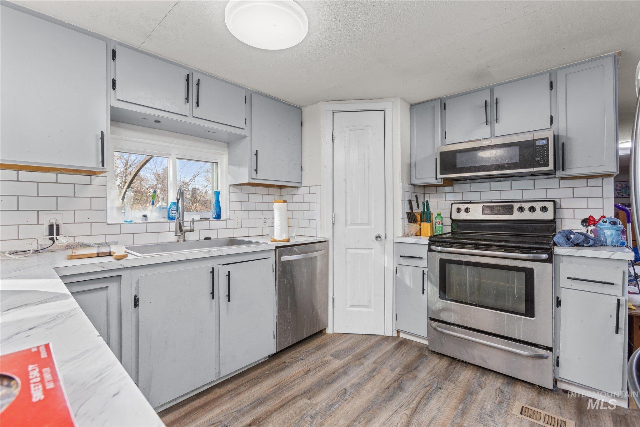 250 SE Locust, New Plymouth, Idaho 83655, 3 Bedrooms, 2 Bathrooms, Residential For Sale, Price $219,900,MLS 98973281