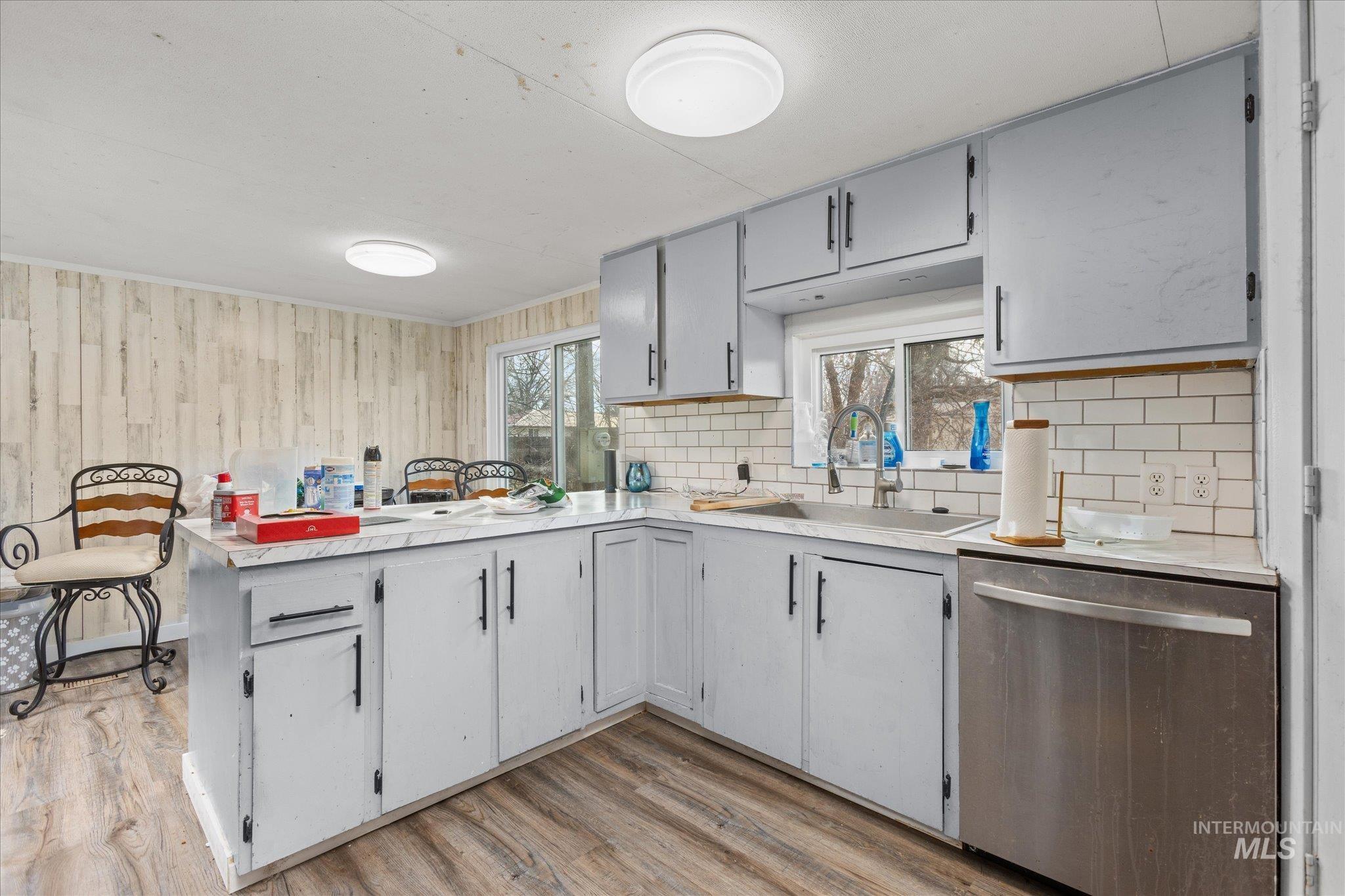 250 SE Locust, New Plymouth, Idaho 83655, 3 Bedrooms, 2 Bathrooms, Residential For Sale, Price $219,900,MLS 98973281