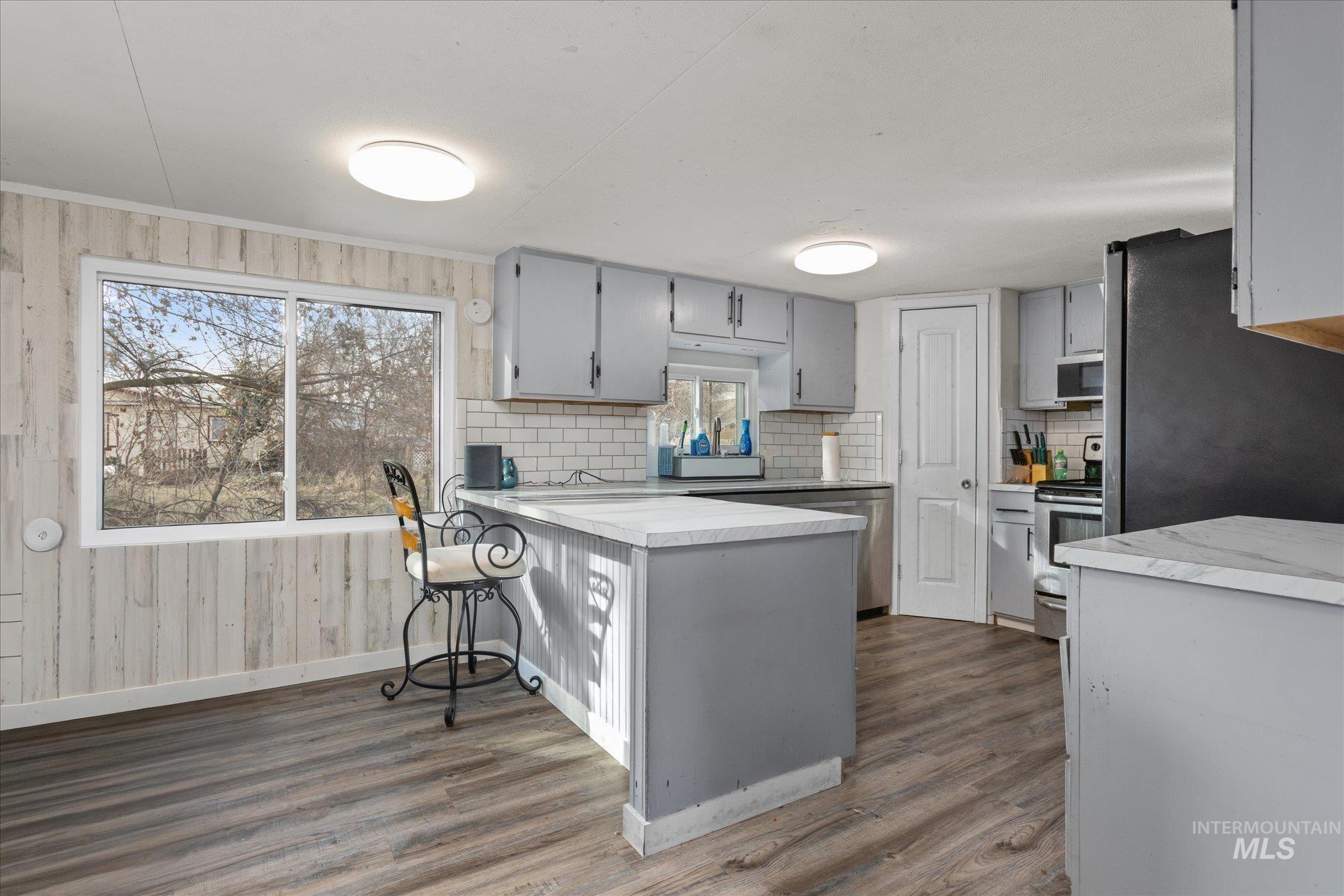 250 SE Locust, New Plymouth, Idaho 83655, 3 Bedrooms, 2 Bathrooms, Residential For Sale, Price $219,900,MLS 98973281