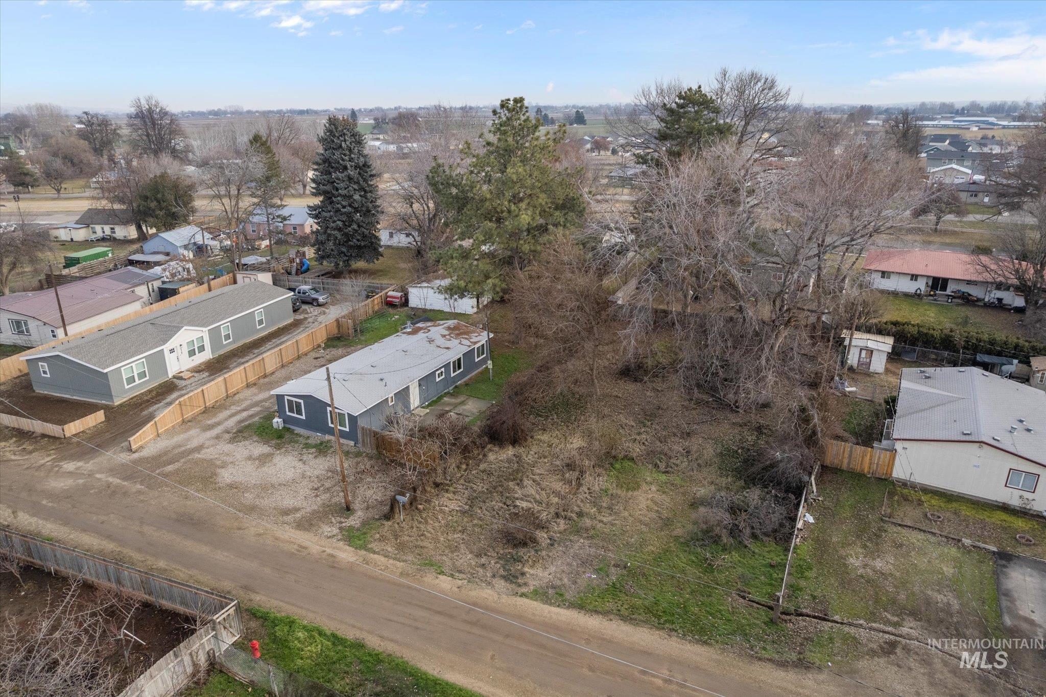 250 SE Locust, New Plymouth, Idaho 83655, 3 Bedrooms, 2 Bathrooms, Residential For Sale, Price $219,900,MLS 98973281