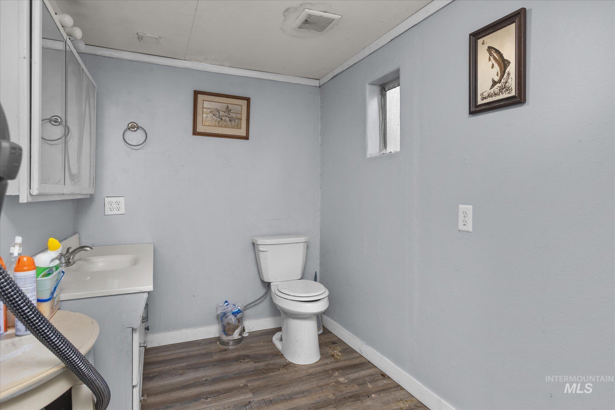 250 SE Locust, New Plymouth, Idaho 83655, 3 Bedrooms, 2 Bathrooms, Residential For Sale, Price $219,900,MLS 98973281