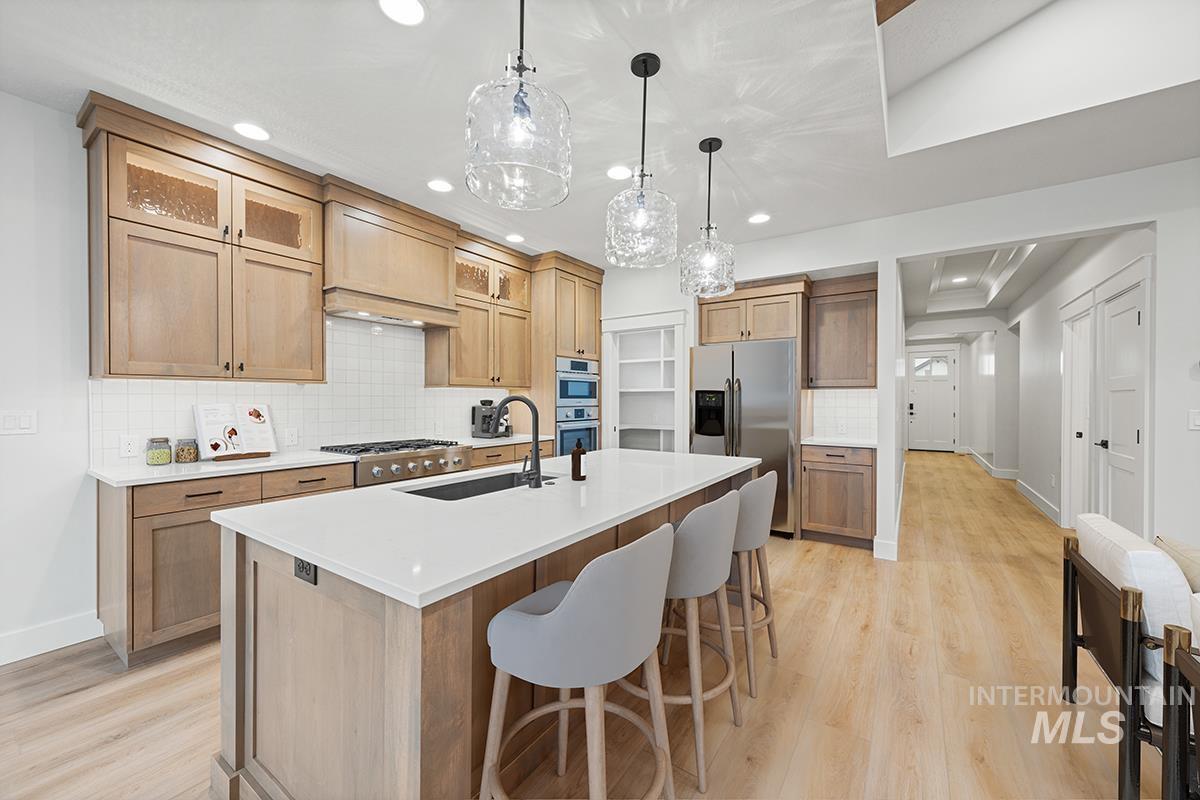 7040 S Palatino Ave., Meridian, Idaho 83642, 4 Bedrooms, 2.5 Bathrooms, Residential For Sale, Price $674,800,MLS 98973283