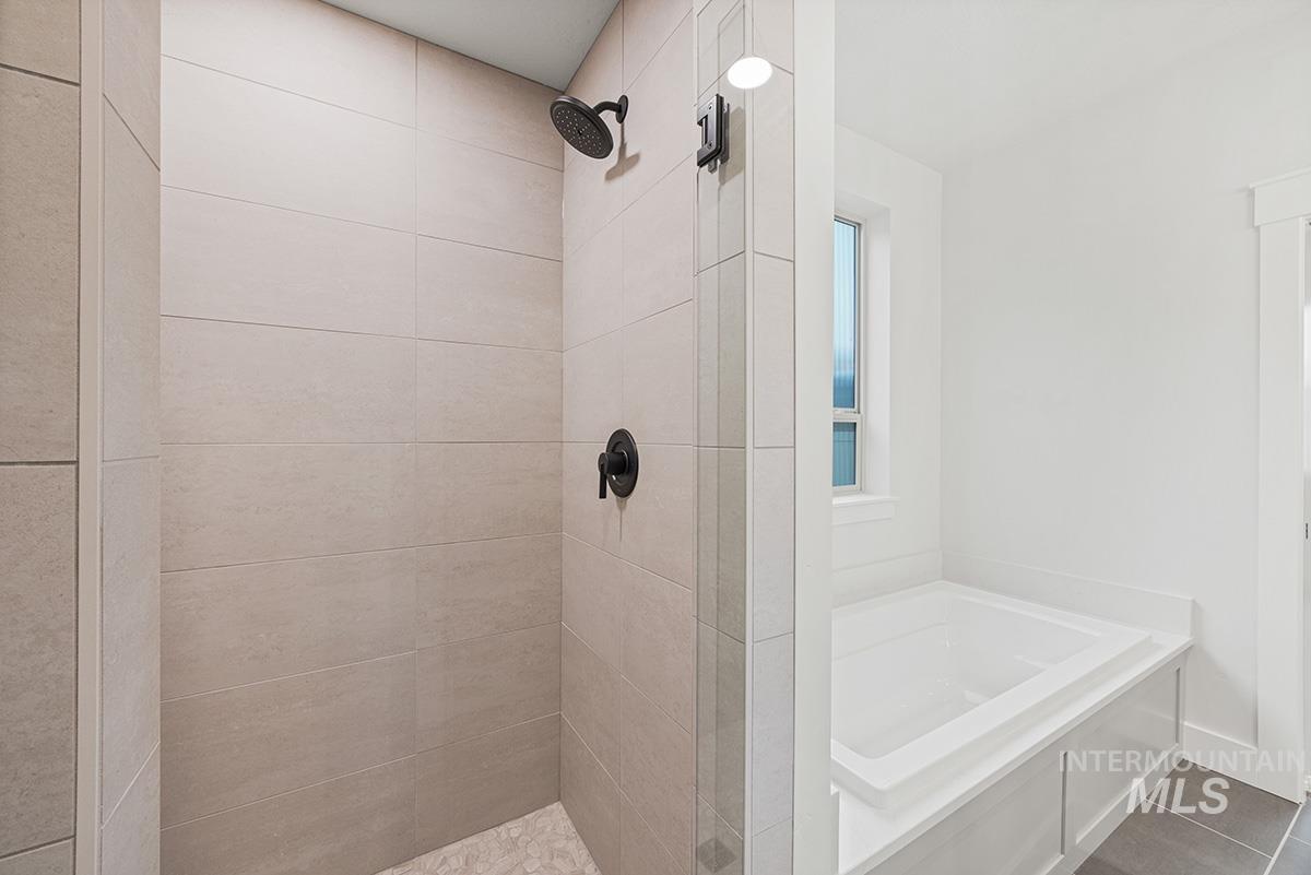 7040 S Palatino Ave., Meridian, Idaho 83642, 4 Bedrooms, 2.5 Bathrooms, Residential For Sale, Price $674,800,MLS 98973283