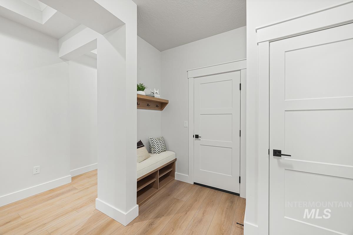 7040 S Palatino Ave., Meridian, Idaho 83642, 4 Bedrooms, 2.5 Bathrooms, Residential For Sale, Price $674,800,MLS 98973283