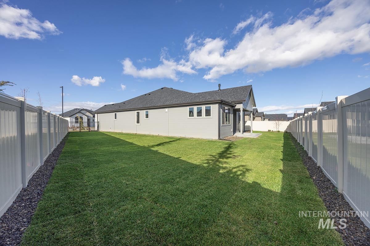 7040 S Palatino Ave., Meridian, Idaho 83642, 4 Bedrooms, 2.5 Bathrooms, Residential For Sale, Price $674,800,MLS 98973283