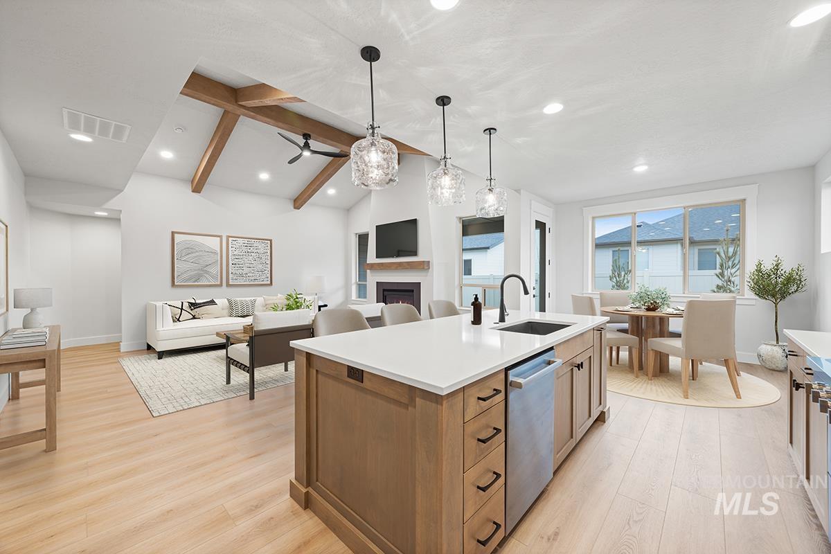 7040 S Palatino Ave., Meridian, Idaho 83642, 4 Bedrooms, 2.5 Bathrooms, Residential For Sale, Price $674,800,MLS 98973283